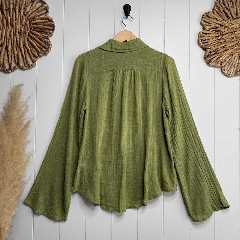 SOLD -D- Free People button-down shirt XS floral eyelet lace boho top cotton - Picture 8 of 10